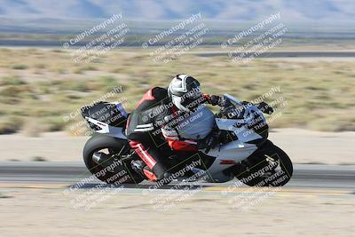 media/Oct-26-2025-Race Pace (Sun) [[c1447ca738]]/Verified/1-Turn 9 Inside (930am)/